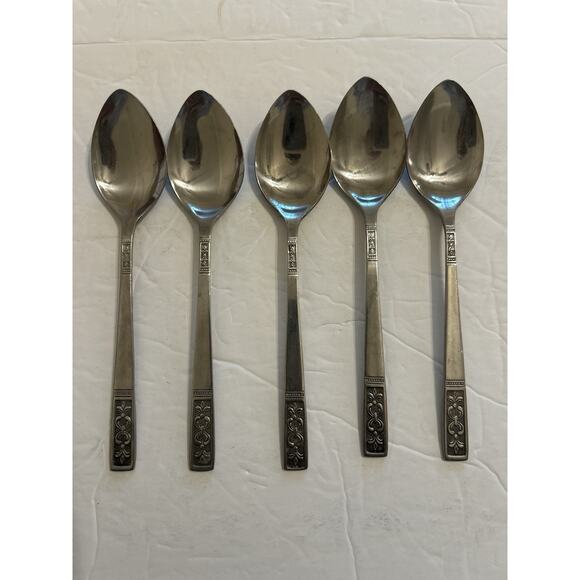 Vintage Customcraft Fluer De Lis Set Of 5 Soup/Dinner Spoon Stainless Flatware - Picture 4 of 9